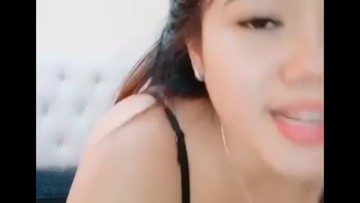 DMX Hanna Spill Nenen Telanjang Show di Kamar