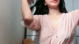 Haus Belaian Tante Binal Nekat Sepong Dildo Mango